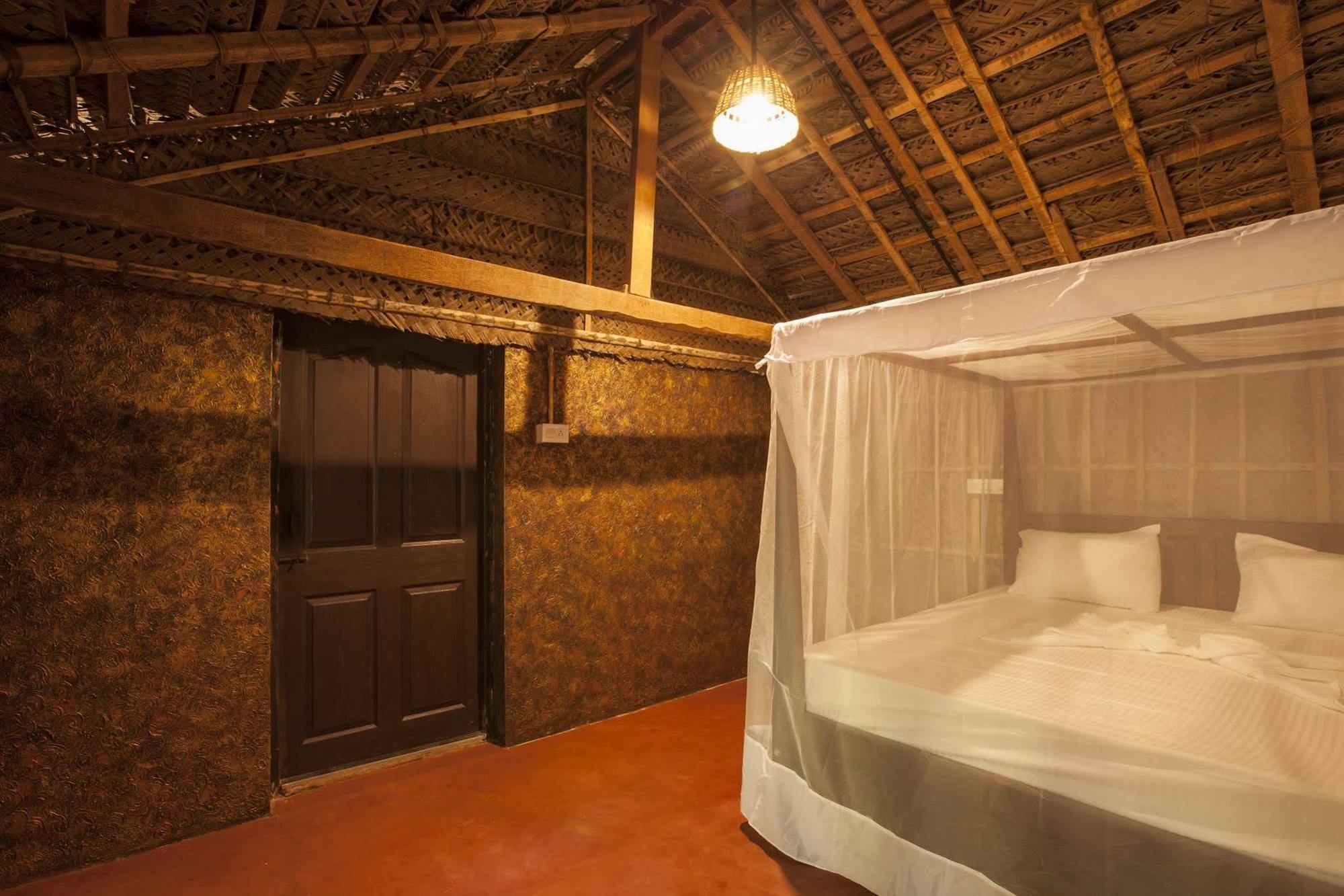 The Palm Trees Resort Patnem Beach Buitenkant foto
