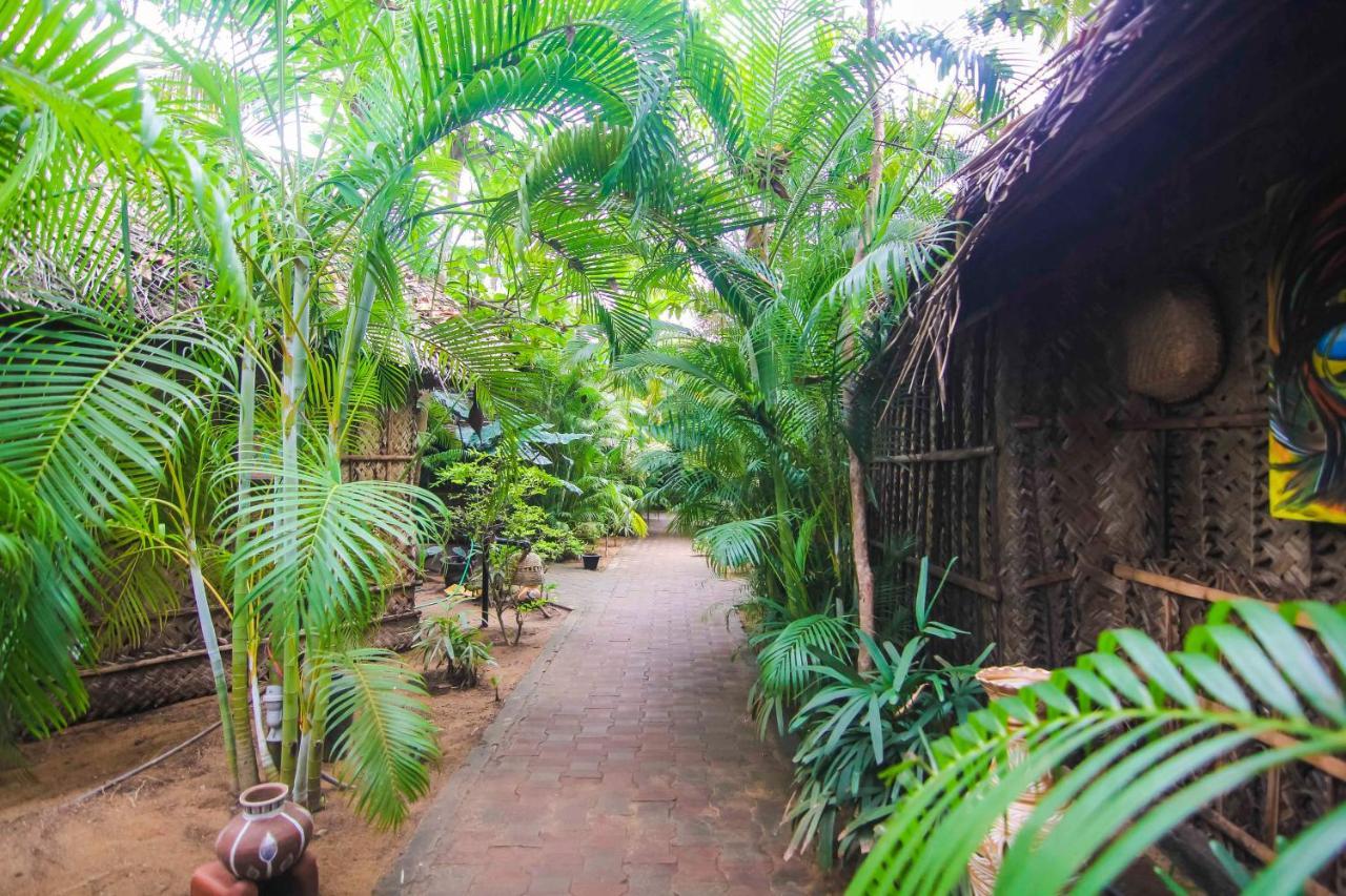 The Palm Trees Resort Patnem Beach Buitenkant foto