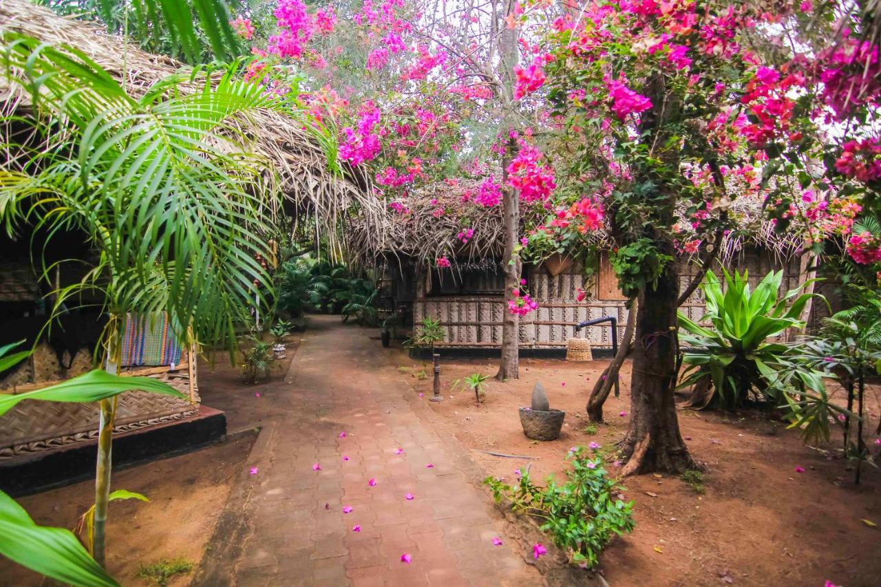 The Palm Trees Resort Patnem Beach Buitenkant foto